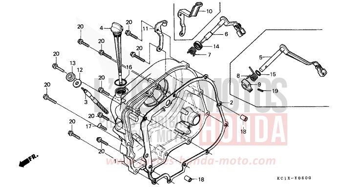 KURBELGEHAEUSEABDECKUNG von CB1300 Super Bold'or ABS PLEIADES SILVER METALLIC-U (NH104MU) von 1982
